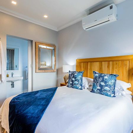 Oceans Guest House & Luxurious Apartments Struisbaai Exterior photo
