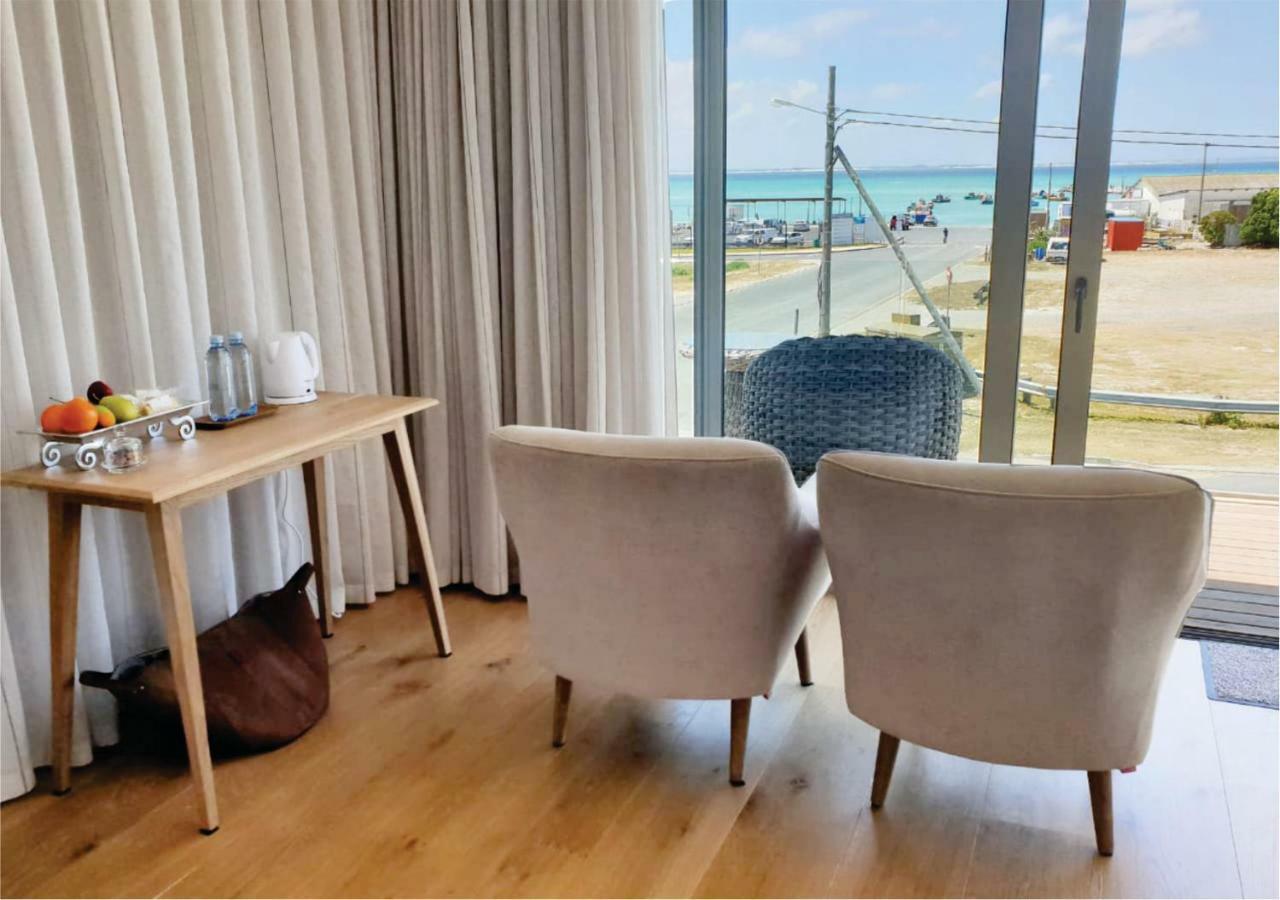 Oceans Guest House & Luxurious Apartments Struisbaai Exterior photo