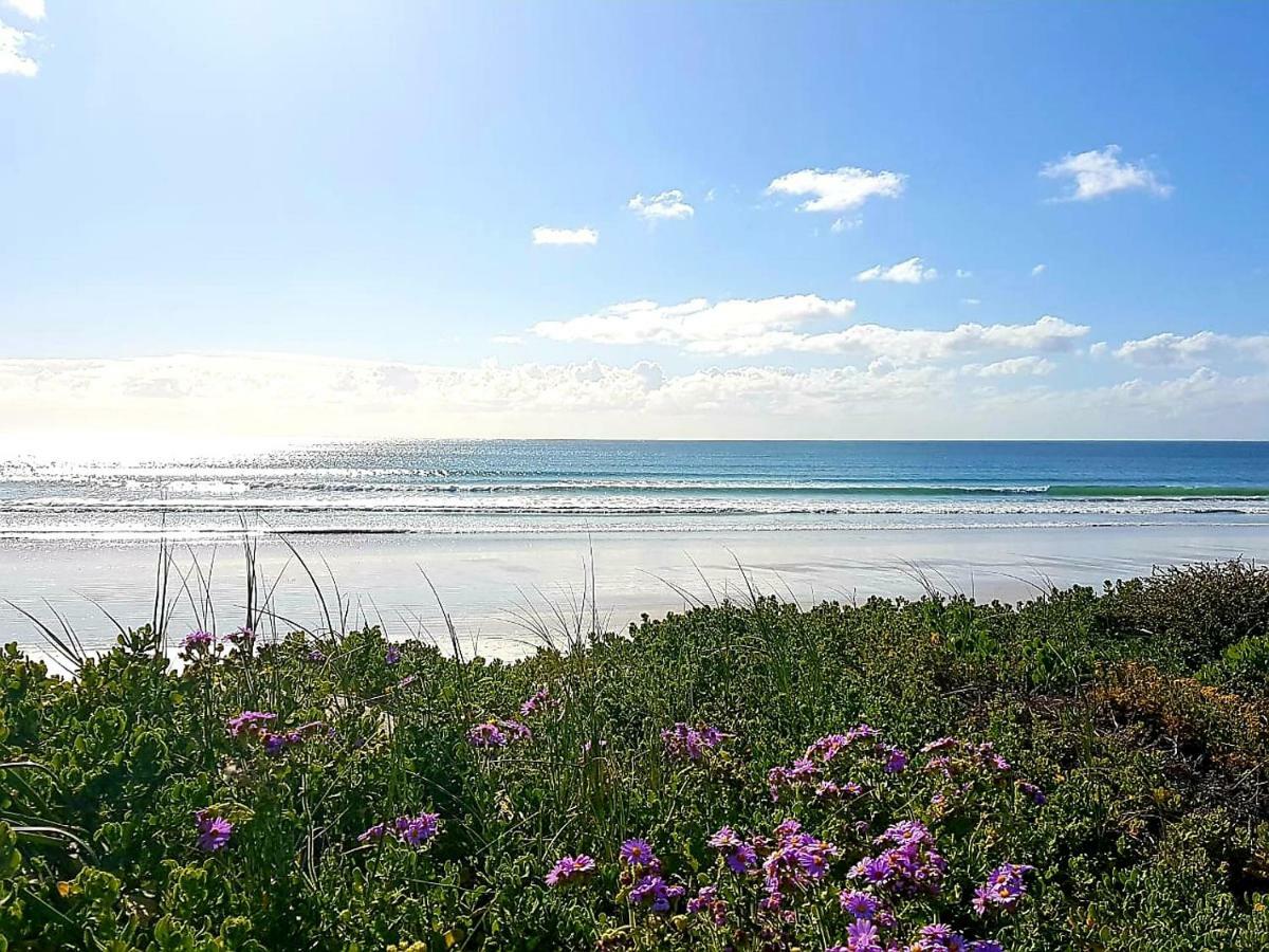 Oceans Guest House & Luxurious Apartments Struisbaai Exterior photo