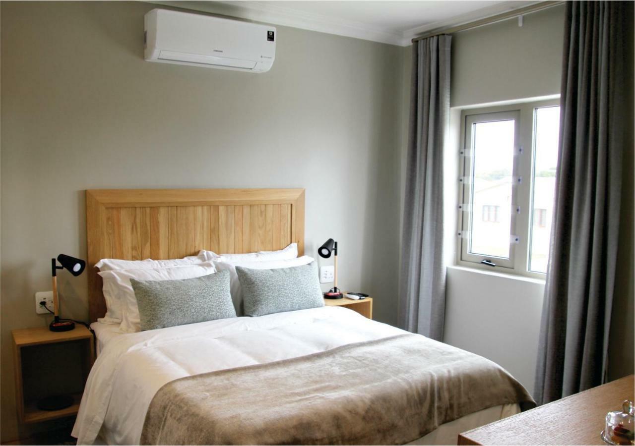 Oceans Guest House & Luxurious Apartments Struisbaai Exterior photo